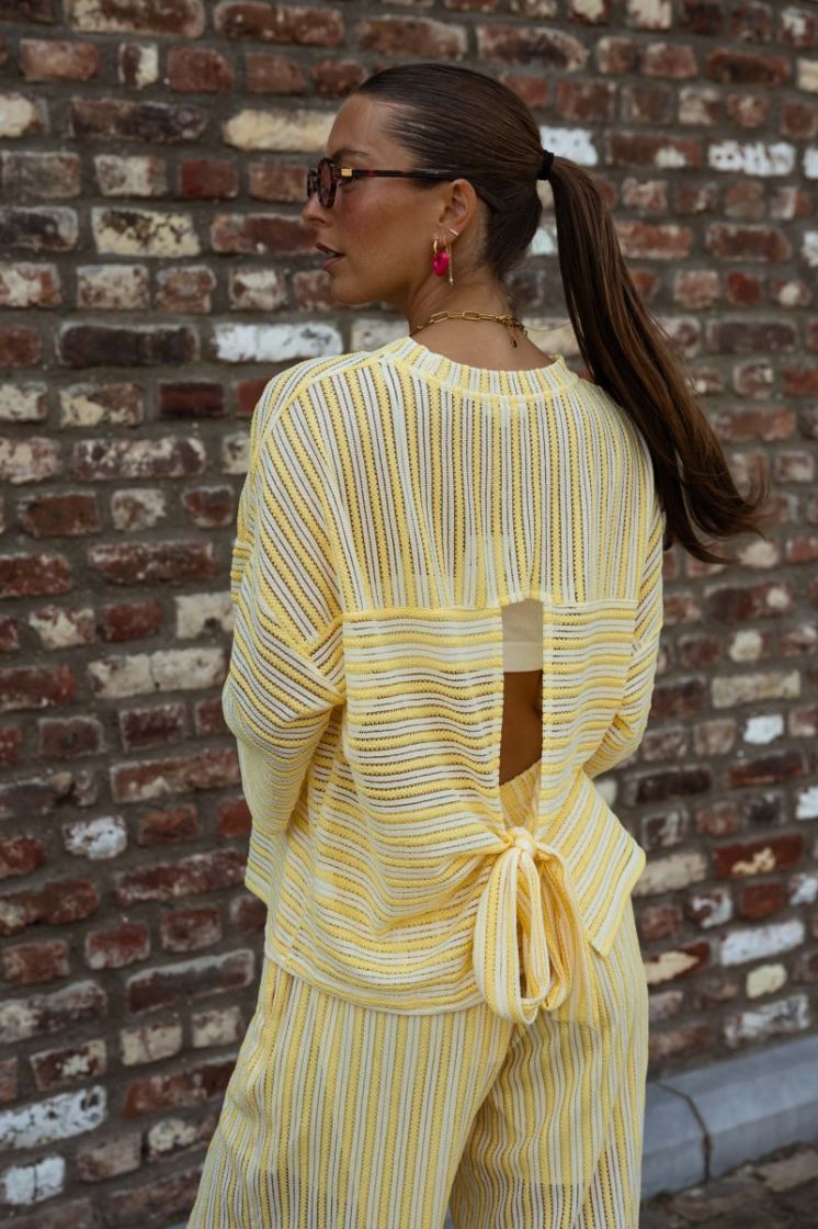  JAUNE